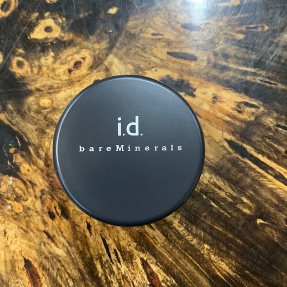 BareMinerals All Over Face Color Medium Dark 4N